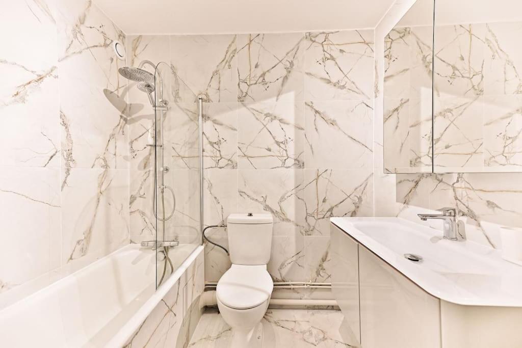 Appartement Spacieux Et Paisible 19eme Parijs